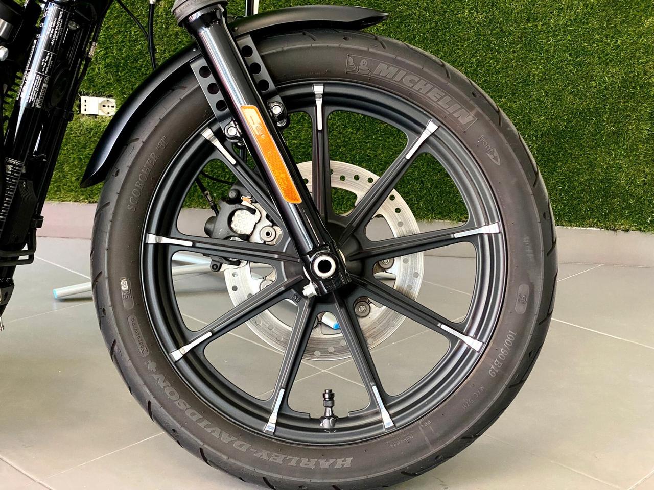 Harley-Davidson Sportster 883 Iron - PERMUTA AUTO MOTO