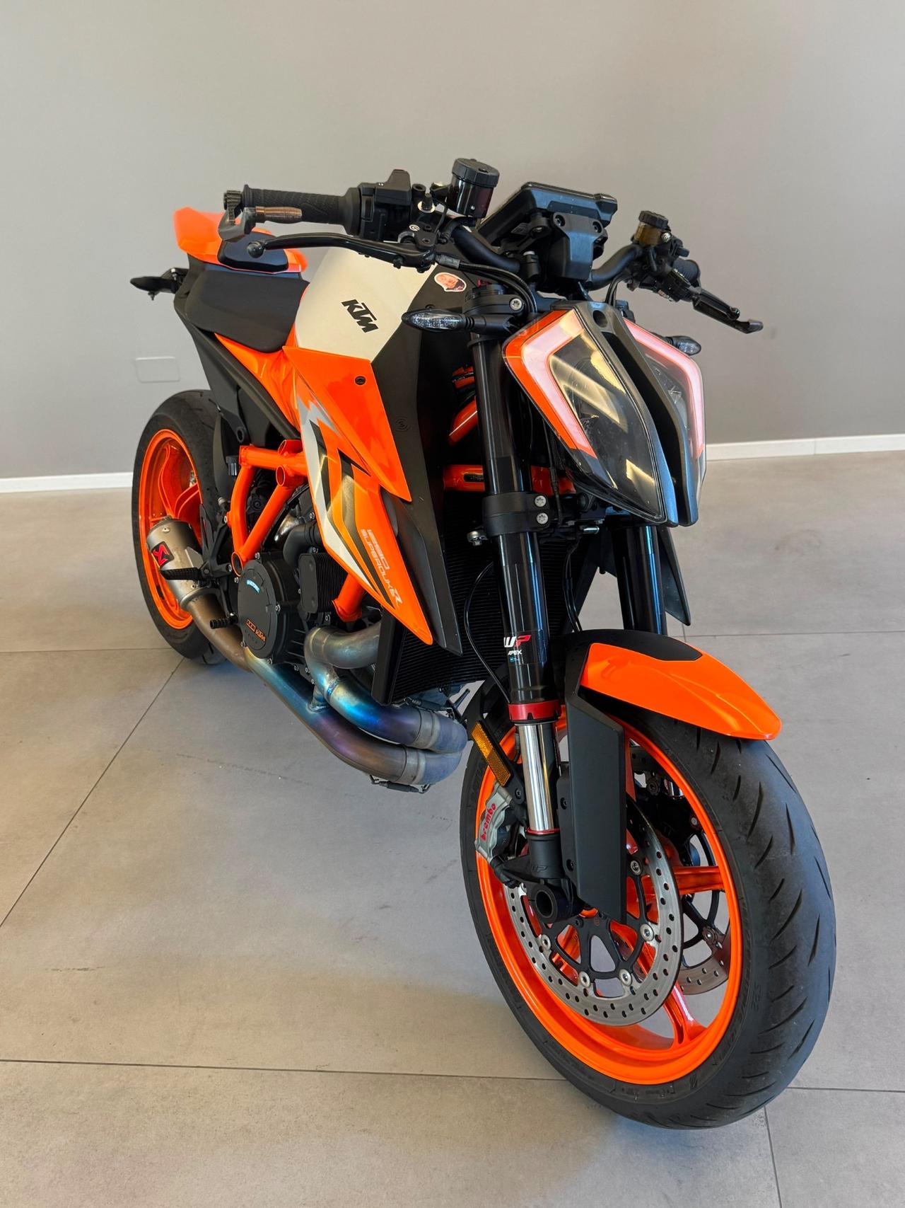 KTM SUPERDUKE 1290 R SCARICO AKRAPOVIC