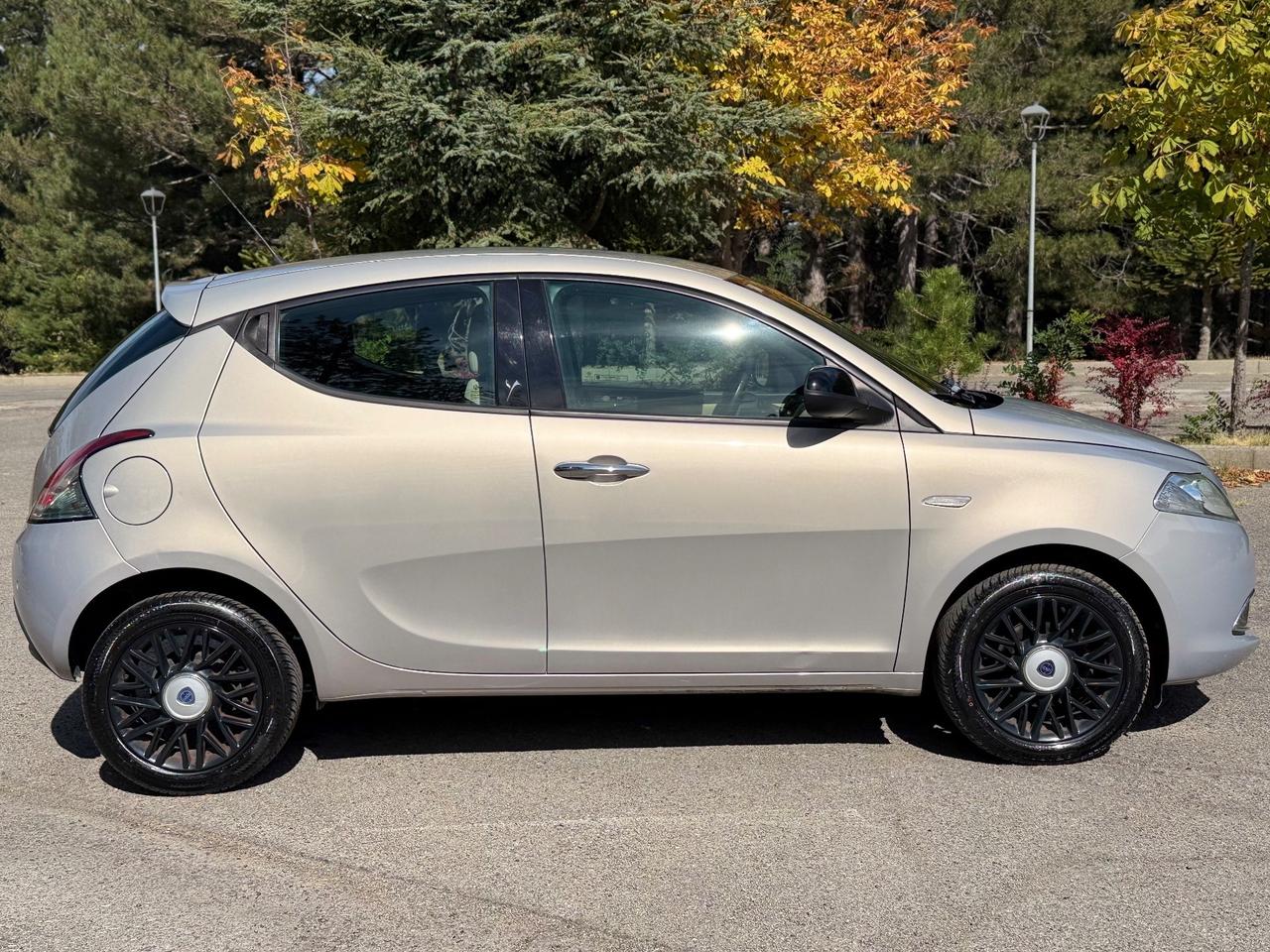 Lancia Ypsilon 1.3 MJT 16V 95 CV 5 porte S&S Gold