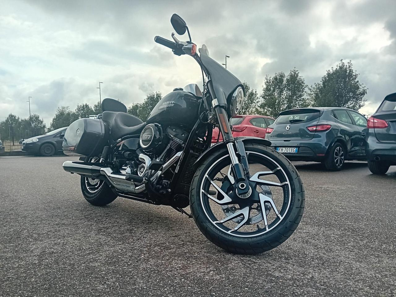 Harley-davidson Sport Glide 107 PARI AL NUOVO