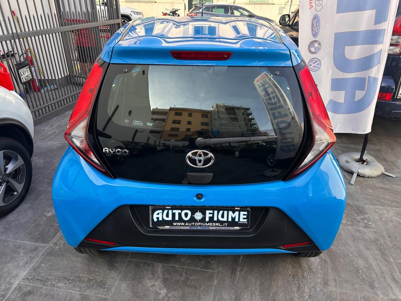 Toyota Aygo 1.0 VVT-i 72 CV 5 porte x-cool