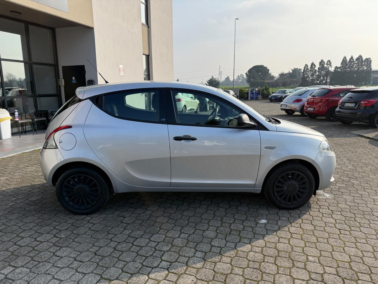 Lancia Ypsilon 1.2 69 CV 5 porte GPL Ecochic Platinum
