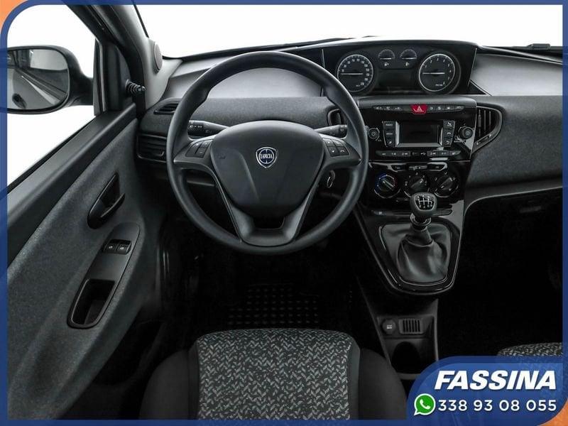 Lancia Ypsilon 1.0 FireFly 5 porte S&S Hybrid Silver
