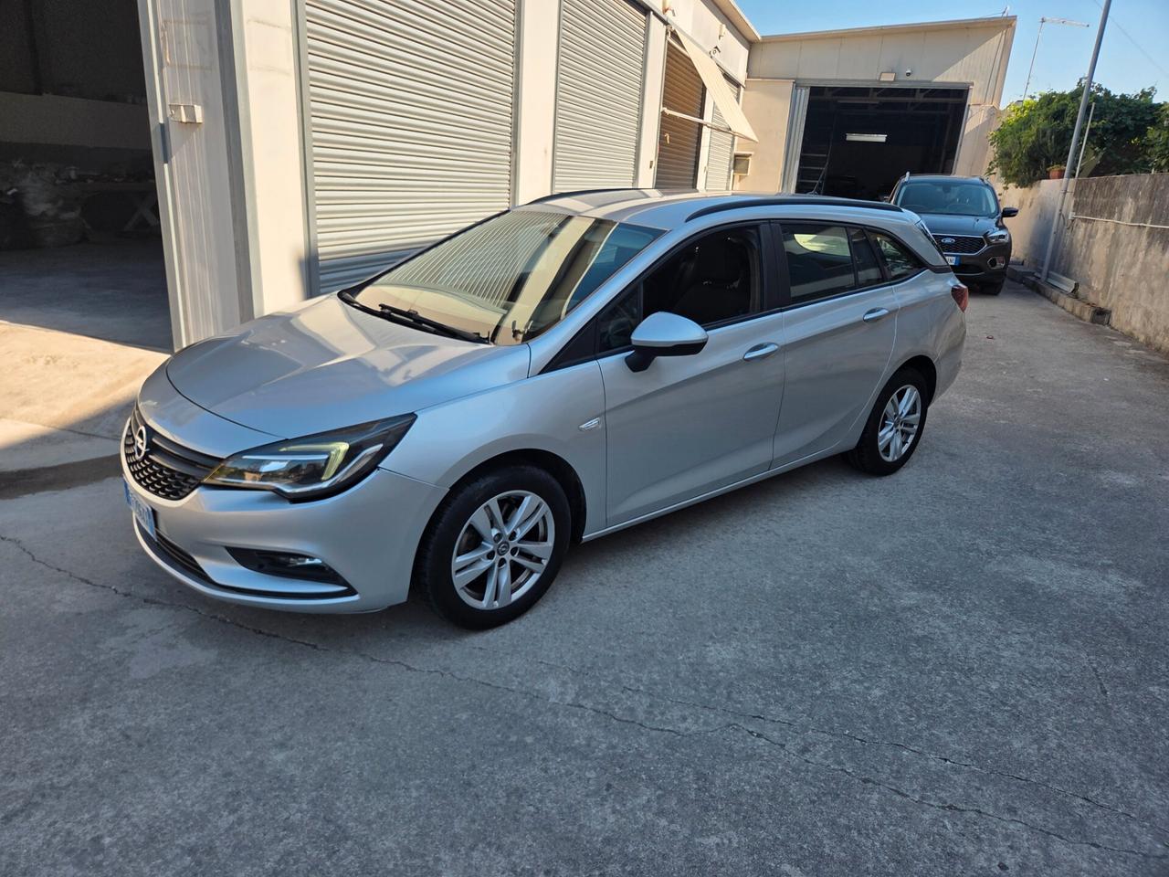 Opel Astra 1.6 CDTi 110CV Sports Tourer Innovation
