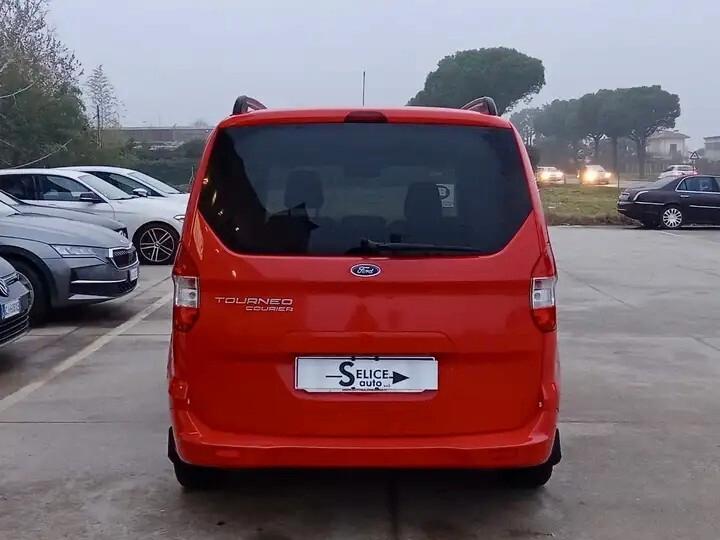 Ford Tourneo Courier 1.5 TDCI 75 CV Plus