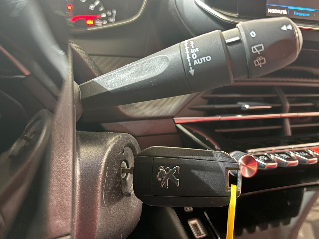Peugeot 3008 BlueHDi 130 S&S EAT8 Active Pack