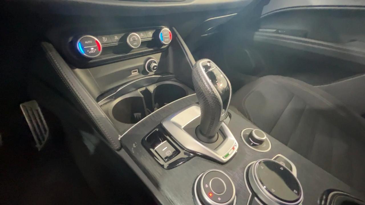 Alfa Romeo Stelvio 2.2 Turbodiesel 210 CV AT8 Q4 Super