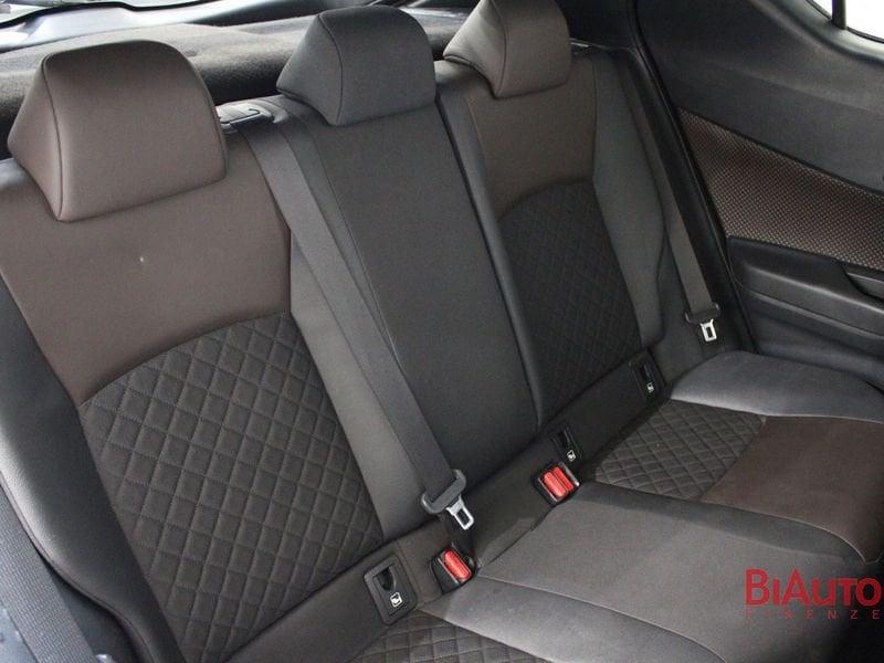 Toyota C-HR C-HR 1.8h Lounge 2wd e-cvt my18