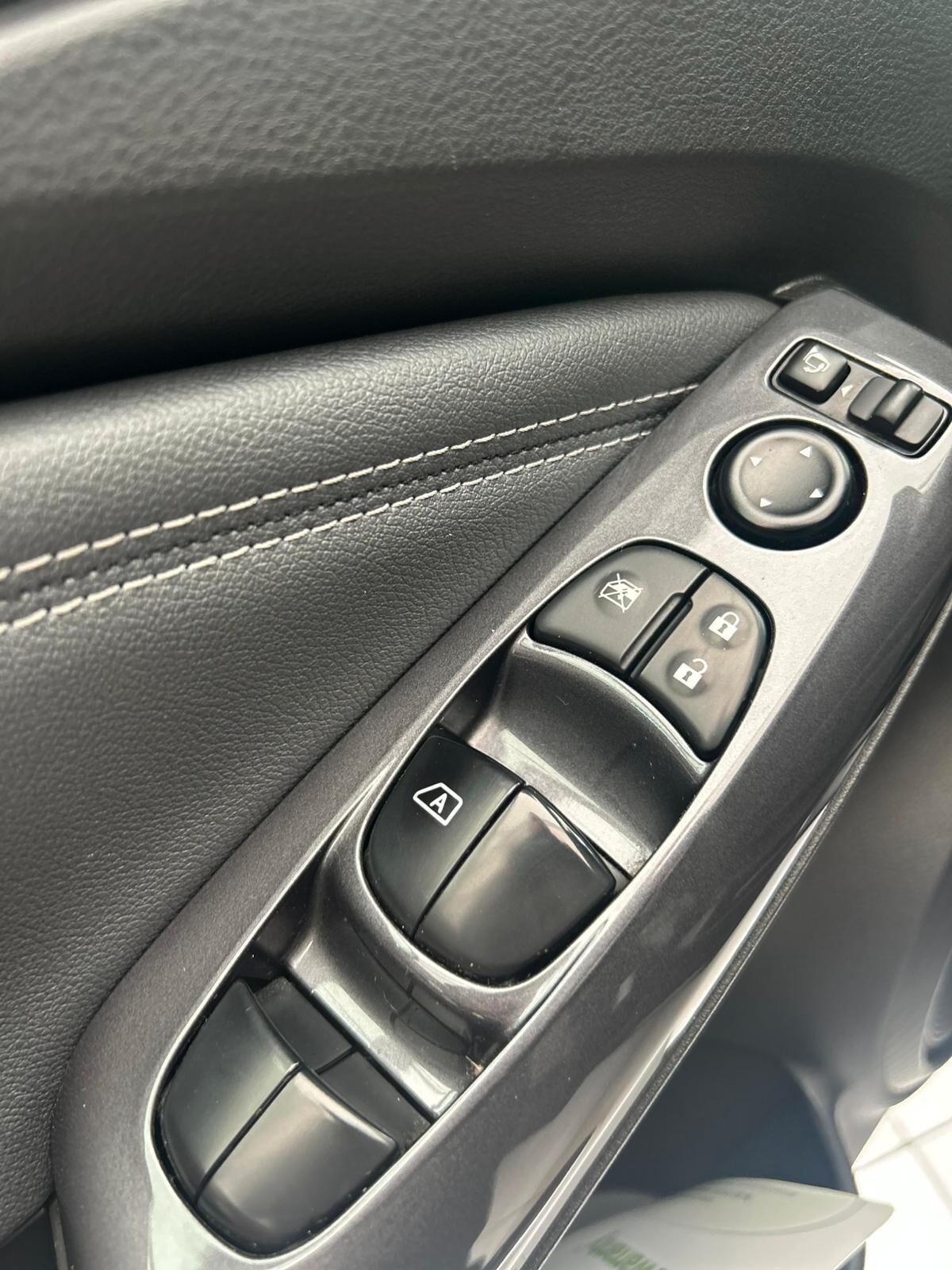 Nissan Juke 1.0 DIG-T 1.0 benzina 114 CV Enigma