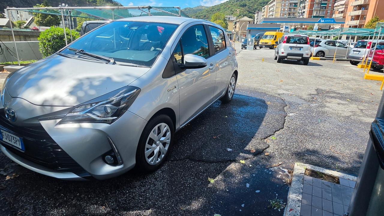 Toyota Yaris 1.5 Hybrid 5 porte Active