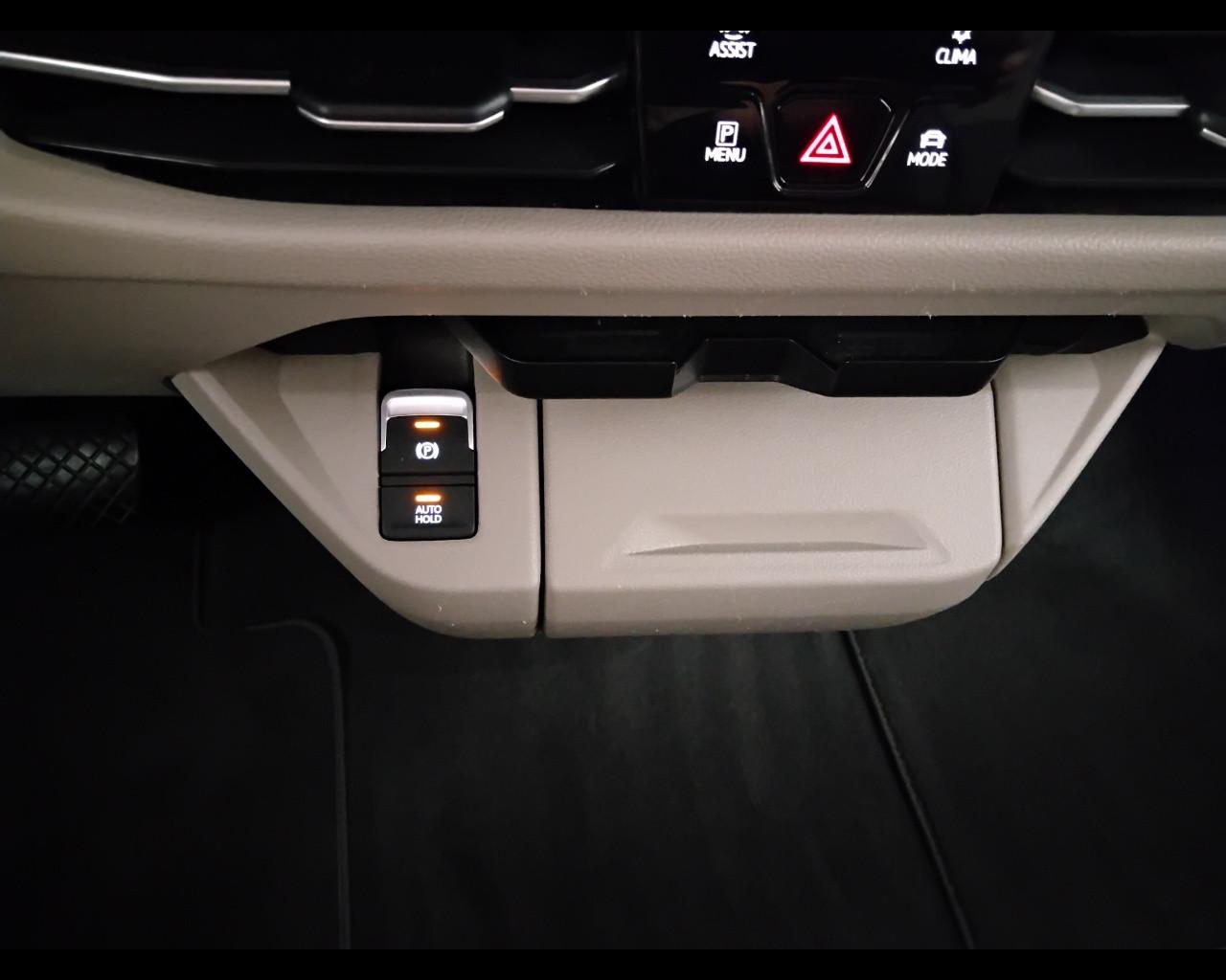 VOLKSWAGEN Multivan T7 - Multivan 1.4 tsi eh Style dsg 7p.ti