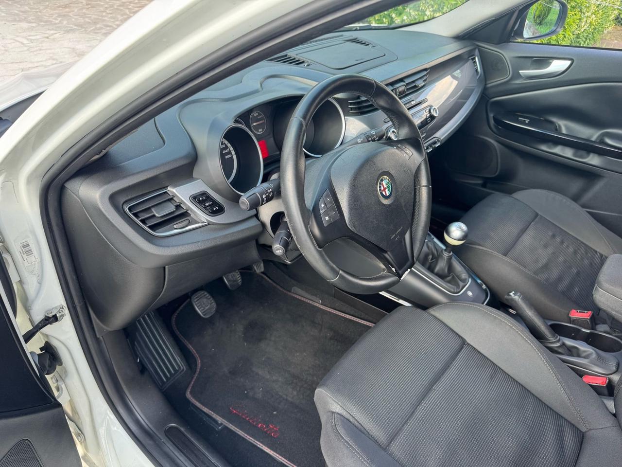 Alfa Romeo Giulietta 1.6 JTDm-2 105 CV Exclusive neopatentati