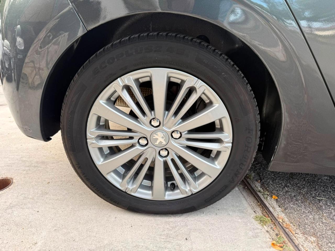 Peugeot 208 PureTech 82 5 porte Access