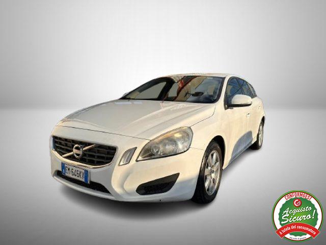 VOLVO V60 D2 1.6 Momentum