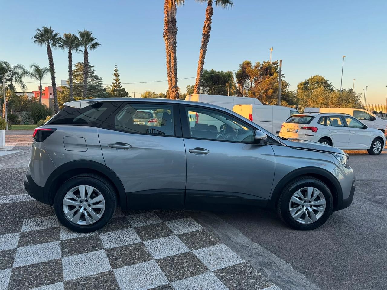 Peugeot 3008 BlueHDi 130 S&S EAT8 Business