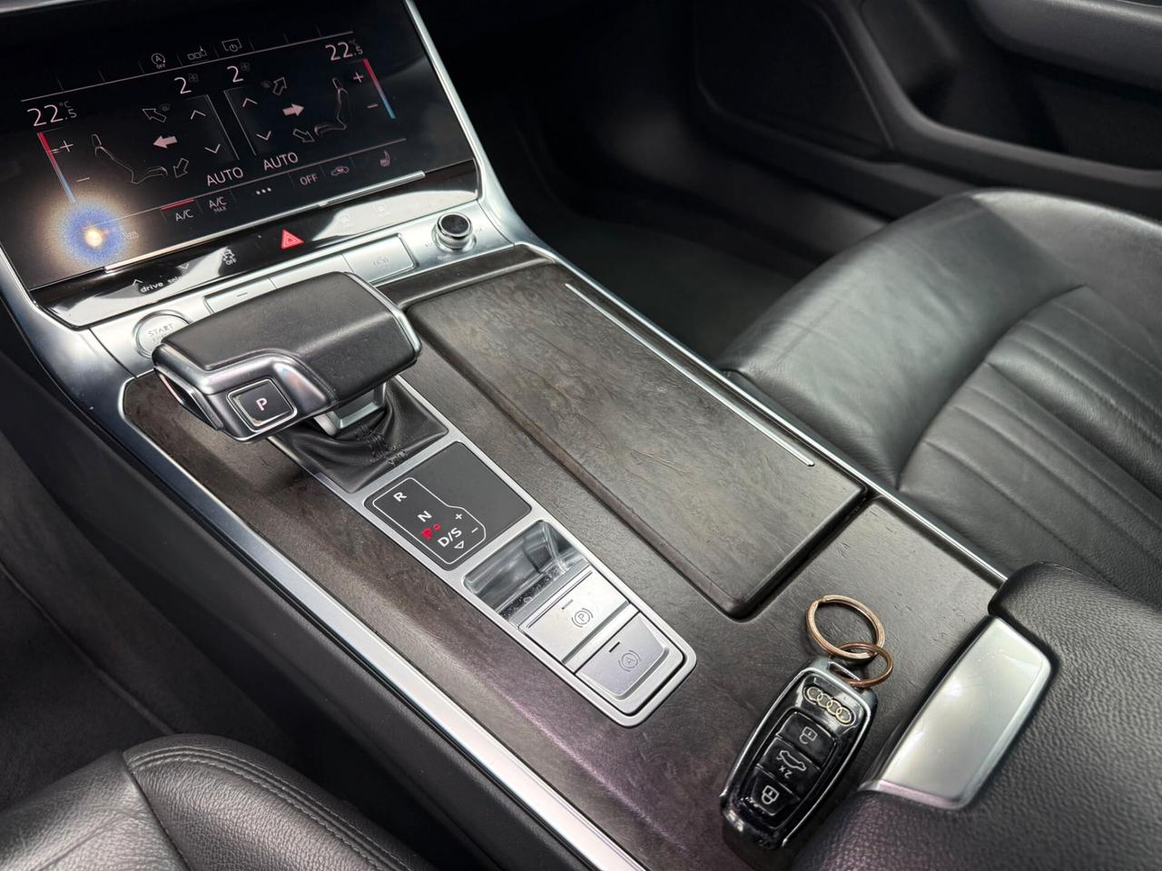 Audi A6 Avant 40 2.0 TDI quattro ultra S tronic Business Design (937)