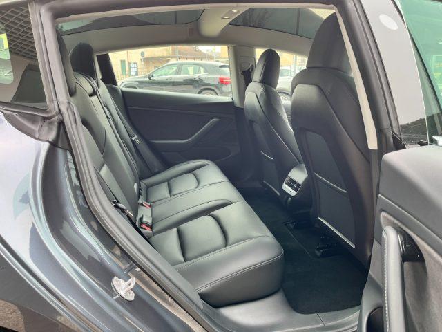 TESLA Model 3 Long Range AWD Performance