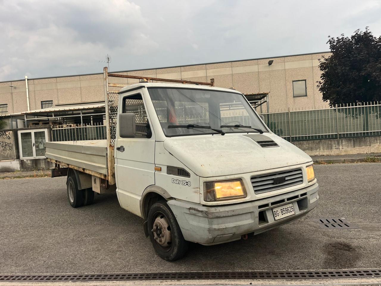 IVECO DAILY 35 CASSONE FISSO 4,55METRI