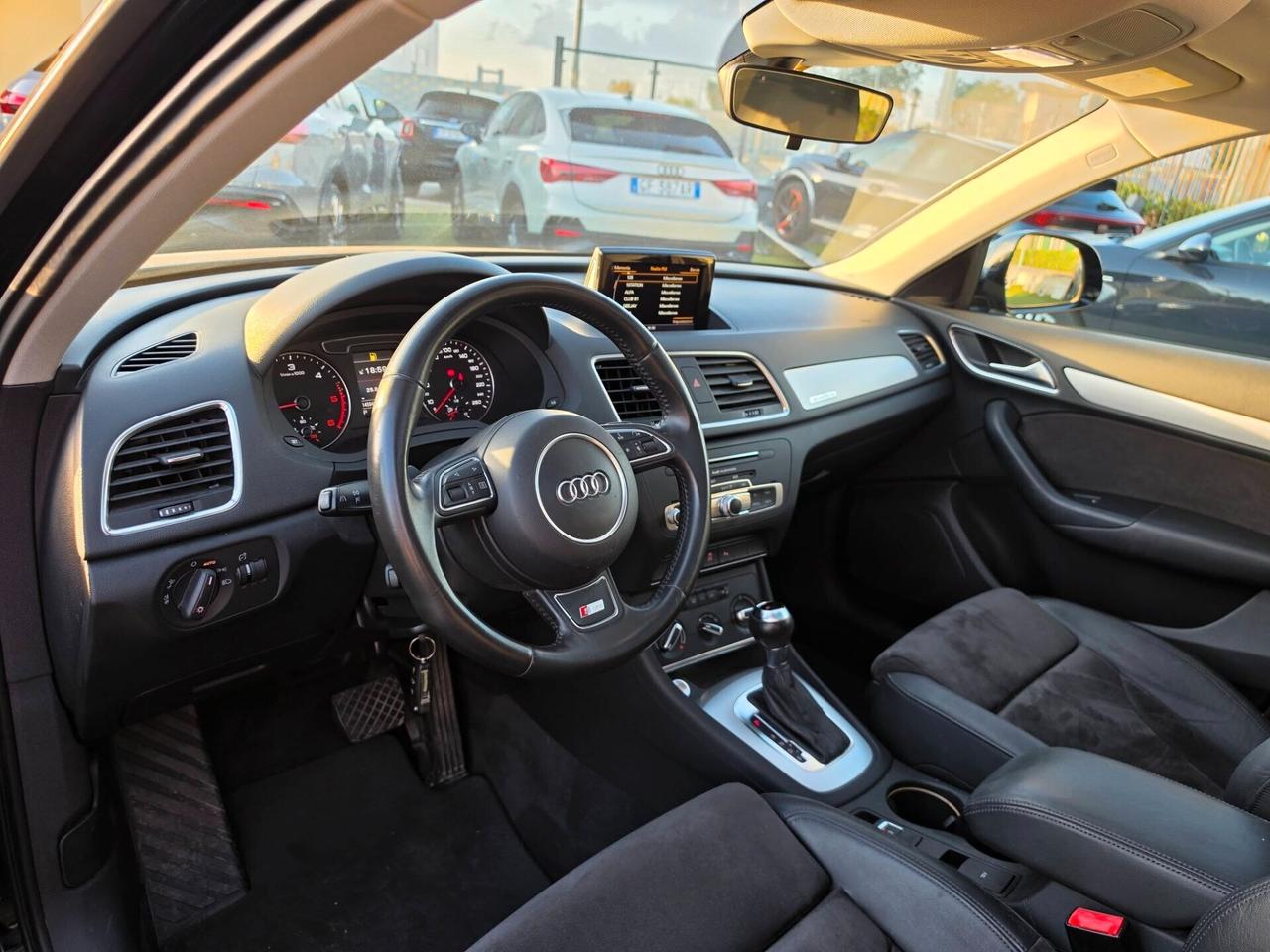 Audi Q3 2.0 TDI 150 CV S tronic Tetto Apribile- Matrix