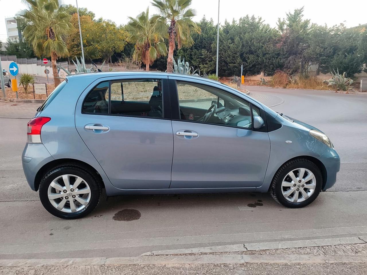 Toyota Yaris 1.4 D-4D 90CV ( 2010)