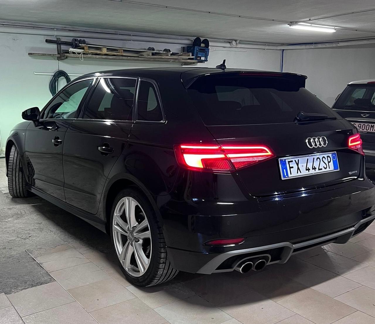 Audi A3 2.0 TDI quattro 184CV Stronic SLINE