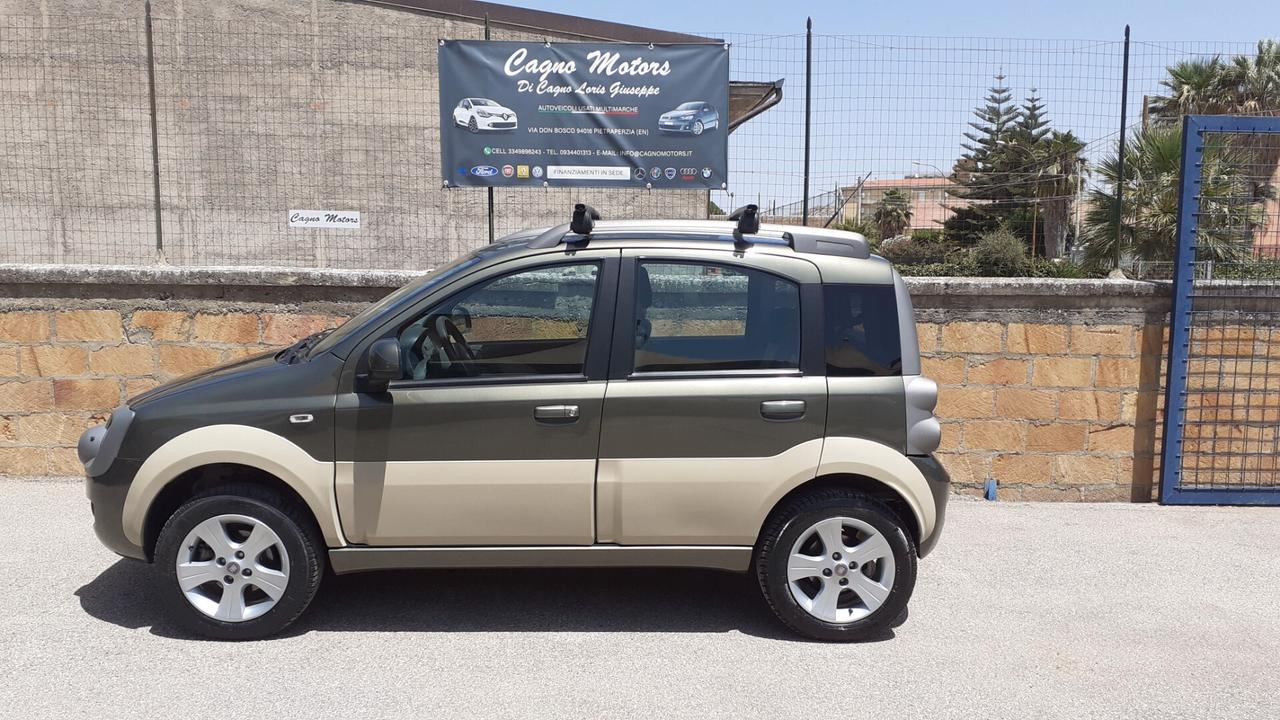 Fiat Panda 1.3 MJT 16V DPF 4x4 Climbing