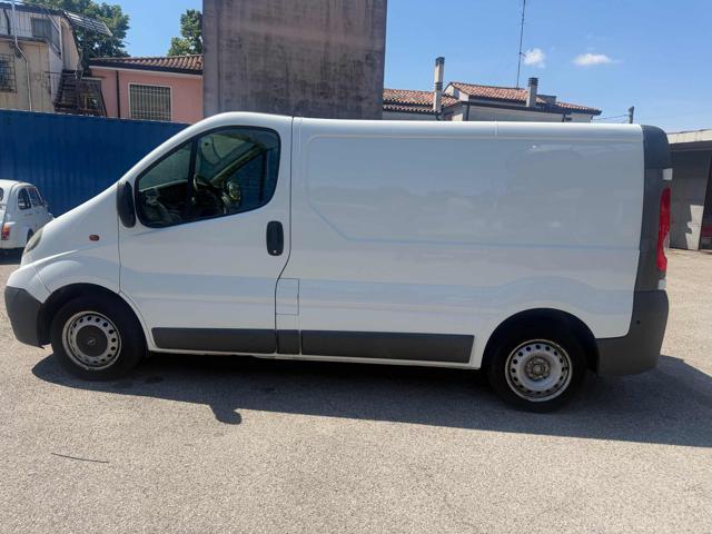 OPEL Vivaro 27 2.0 CDTI 120CV PC-TN Furgone Vetrato Bellissima