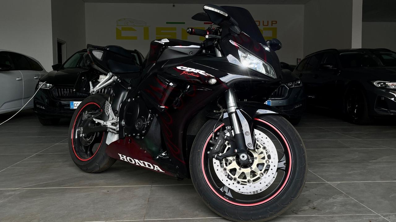 HONDA CBR 1000 MONOPOSTO 171 CV - FULL LED, MAI USATA IN PISTA, GOMME NUOVE