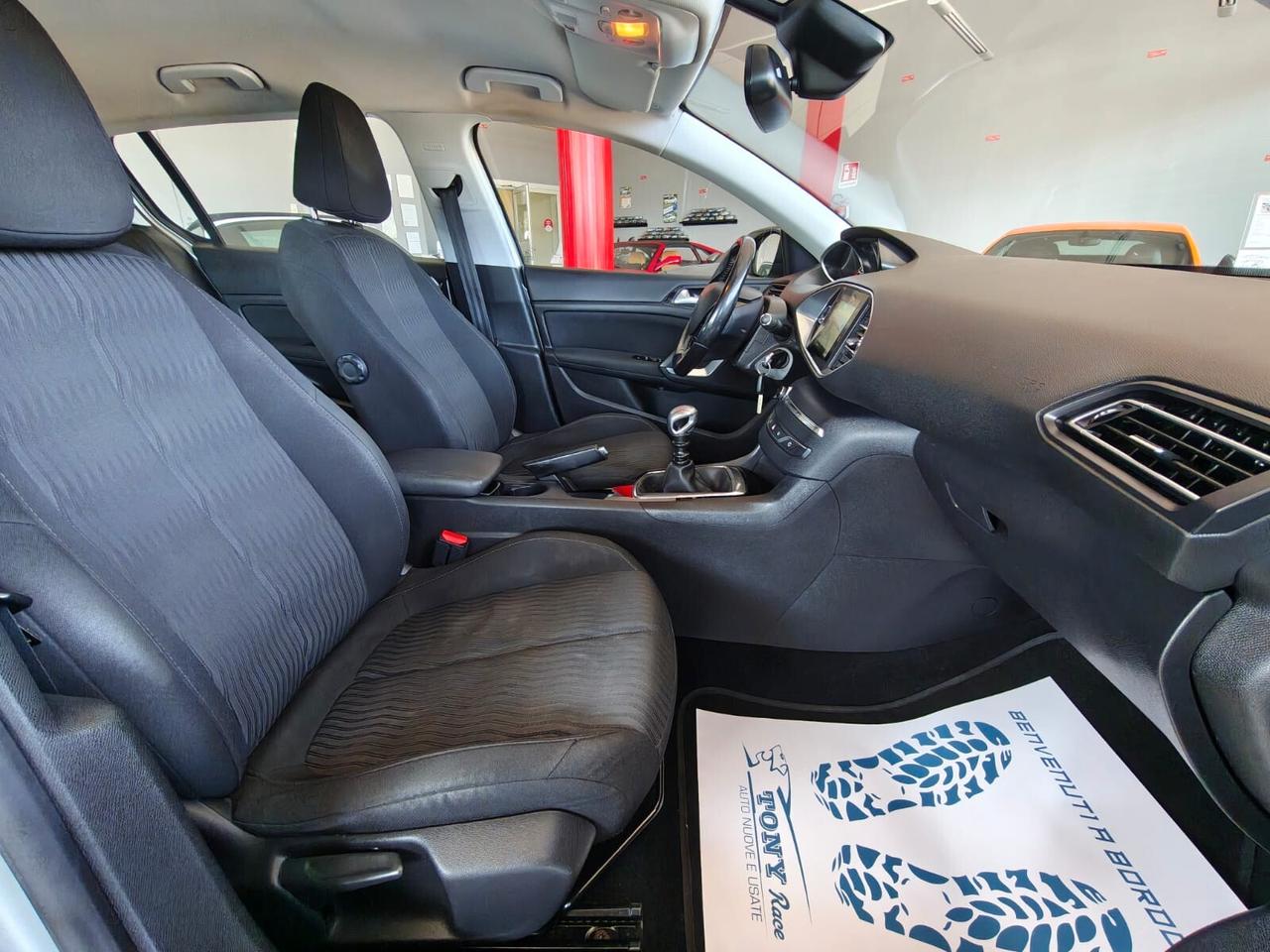 Peugeot 308 BlueHDi 120 S&S Business