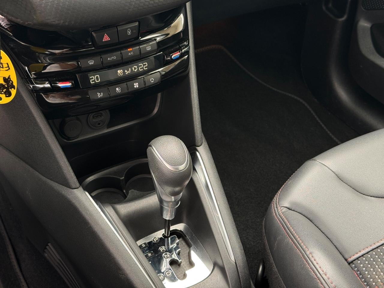 Peugeot 208 PureTech Turbo 110 cv EAT6 S&S 5 porte GT Line