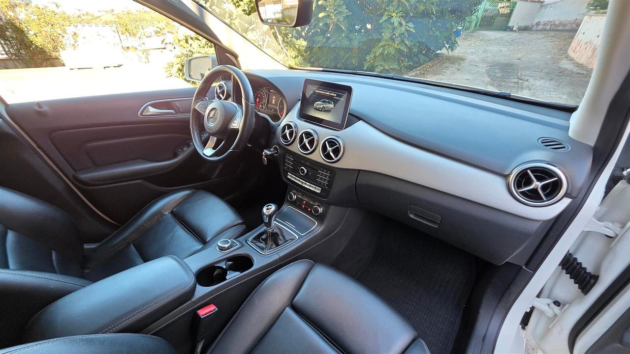 Mercedes-benz B 180 d Premium