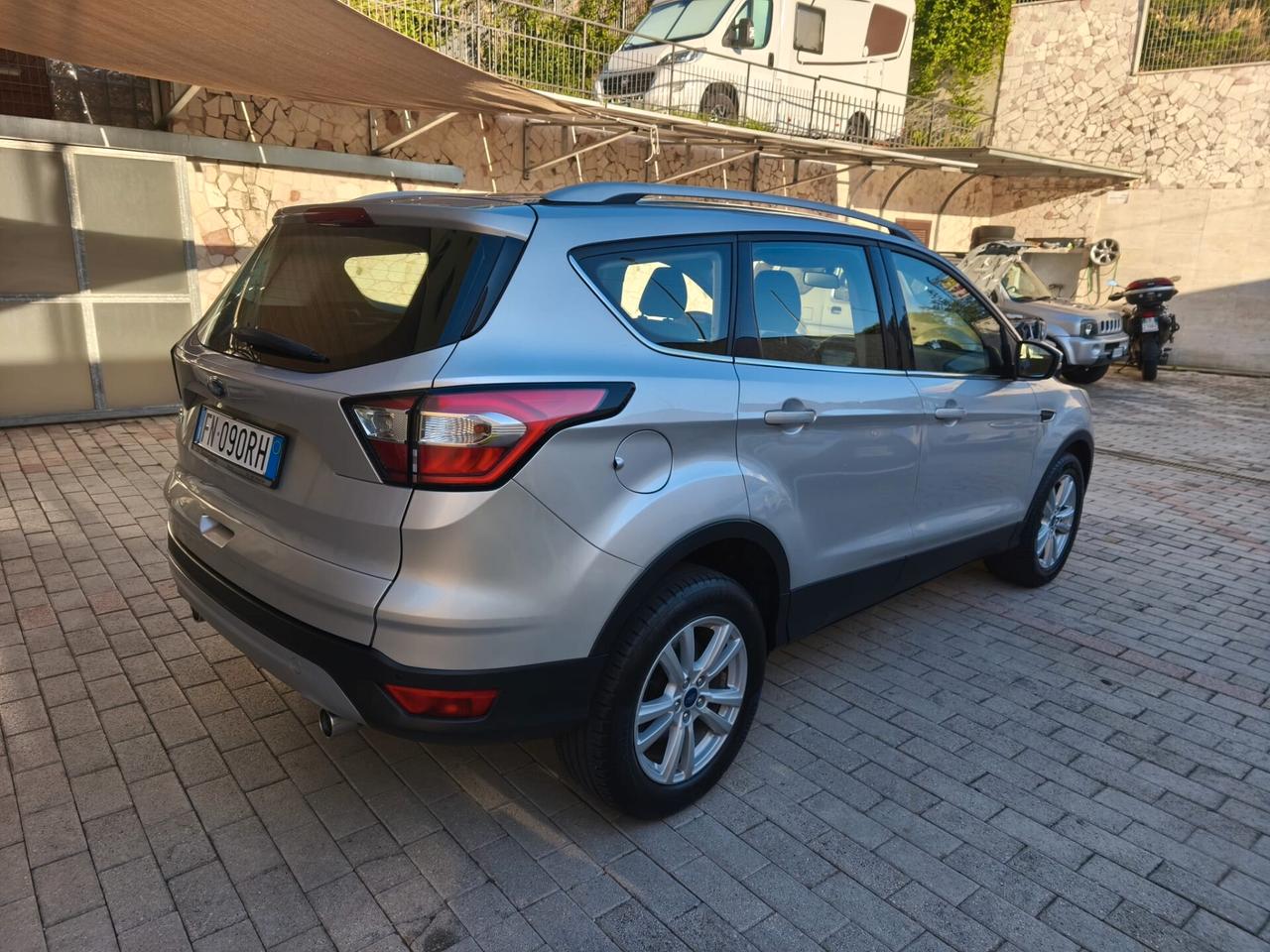 Ford Kuga 1.5 TDCI 120 CV S&S 2WD Plus