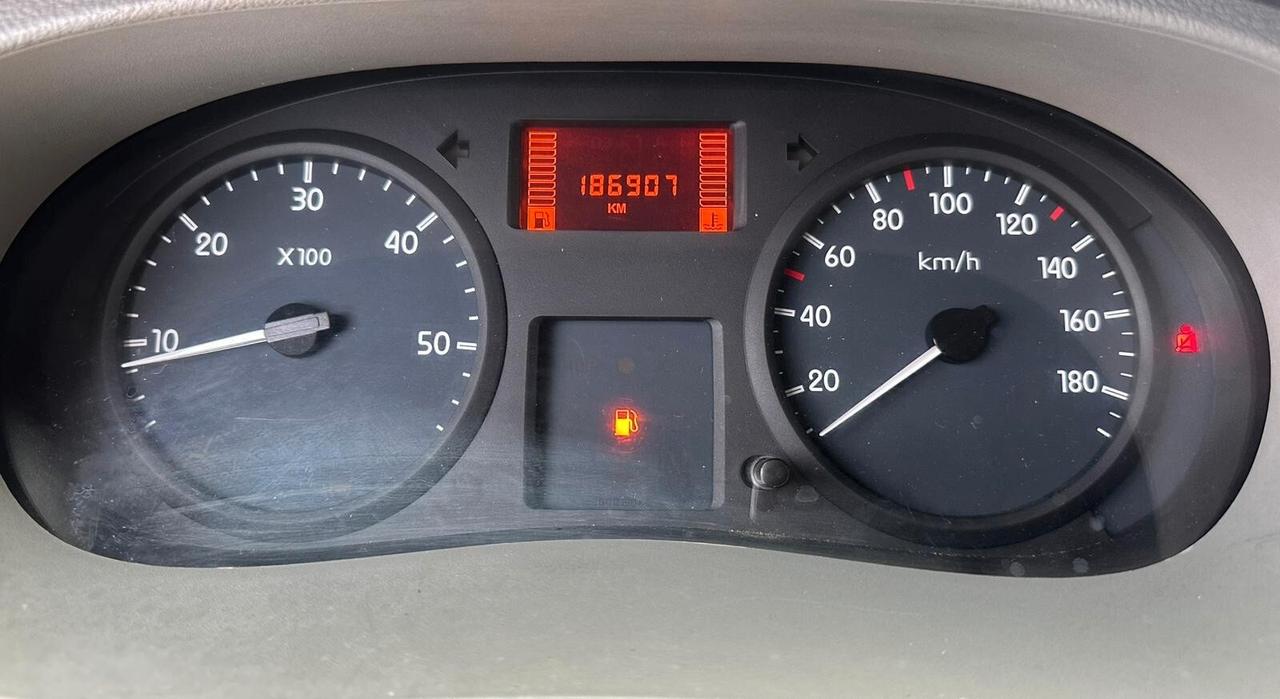 Renault Master T28/100 2.5 dCi PC-TN Furg. Gene.