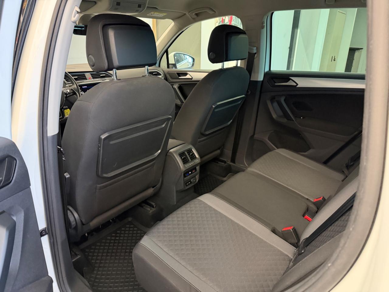 Volkswagen Tiguan 1.6 TDI R-Line 115cv