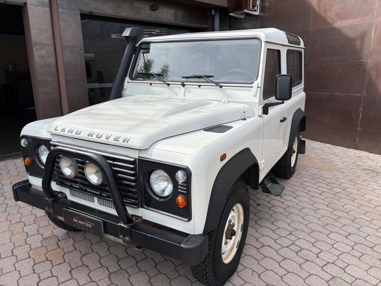 Land Rover Defender 90 2.4 TD4 Station Wagon E