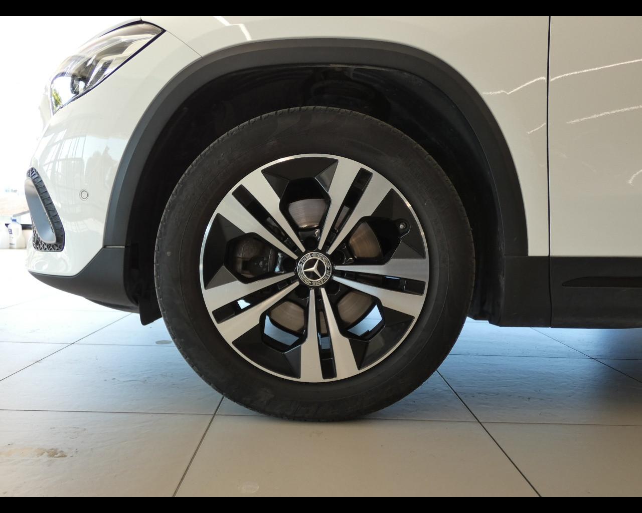 Mercedes-Benz GLA (H247) - GLA 200 d Automatic Sport