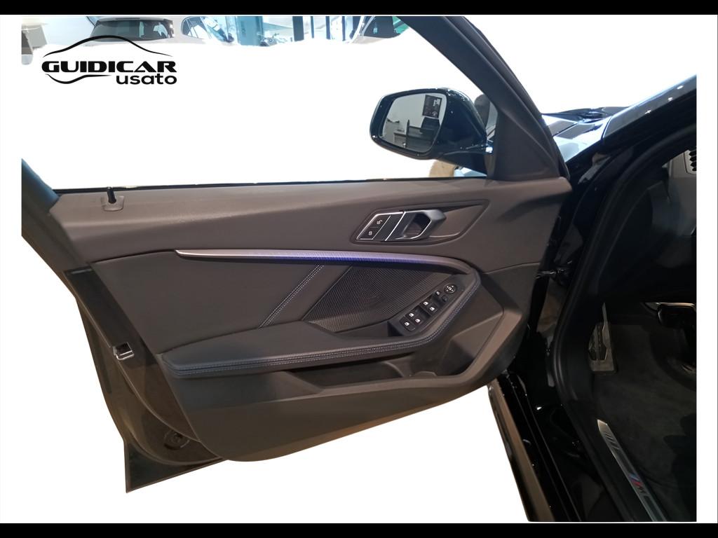 BMW Serie 1 F40 - 118d Msport auto