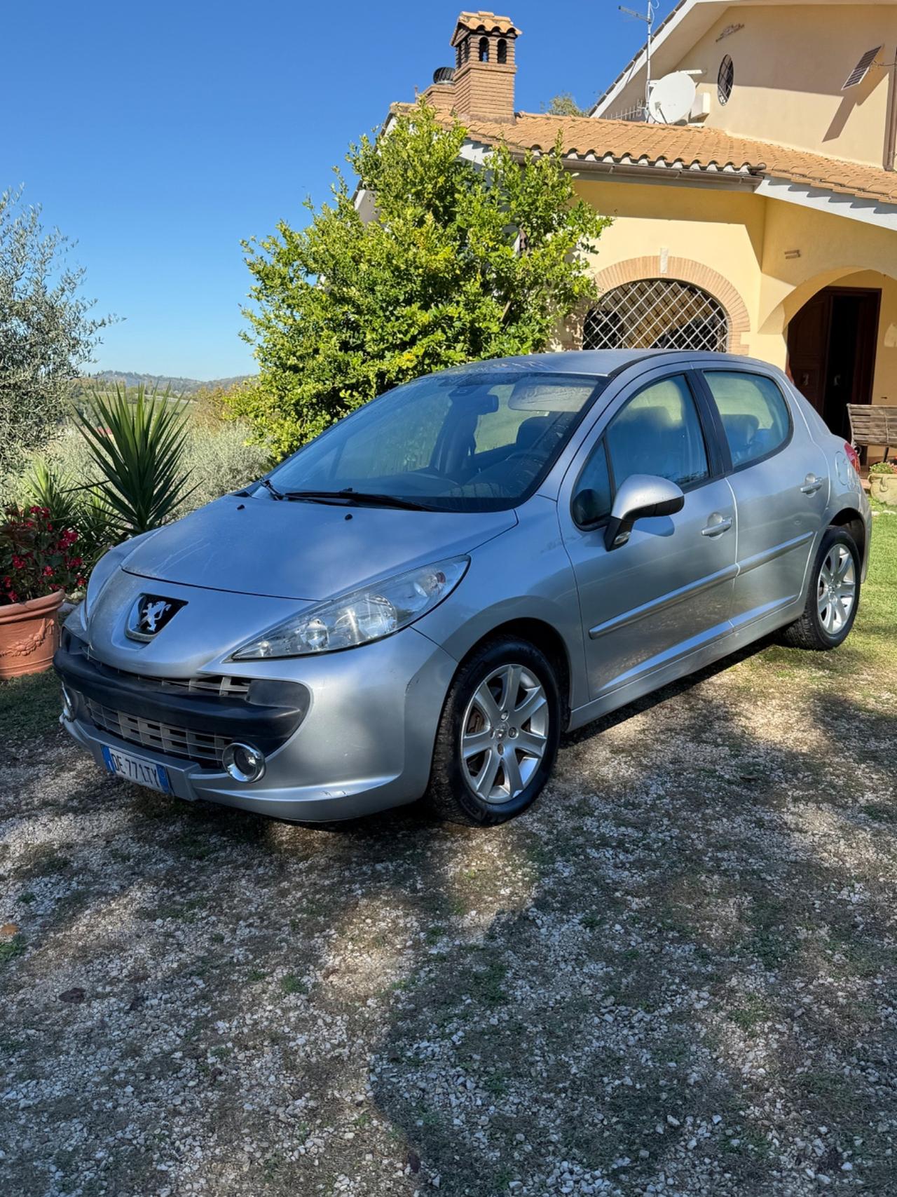 Peugeot 207 1.6 HDi 90CV 5p. Energie