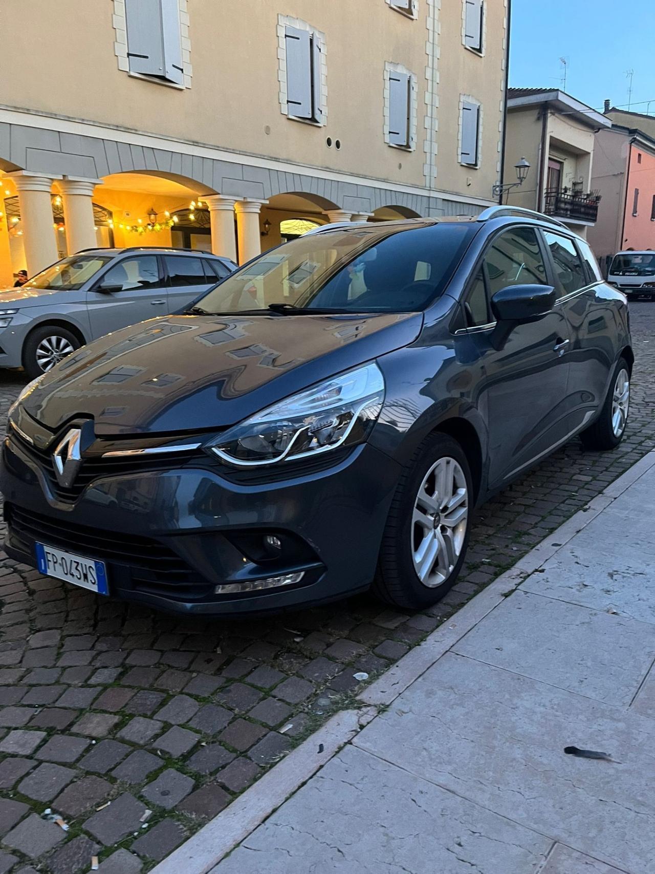 Renault Clio Sporter dCi 8V 90 CV Duel2