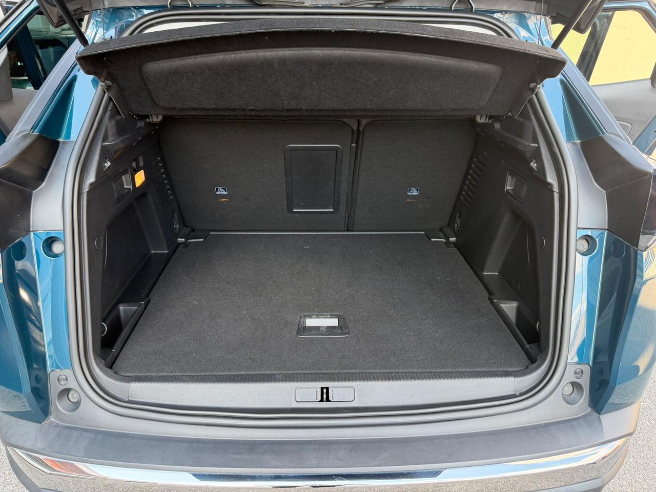 Peugeot 3008 1.5 BlueHDi 130 EAT8 Allure Pack