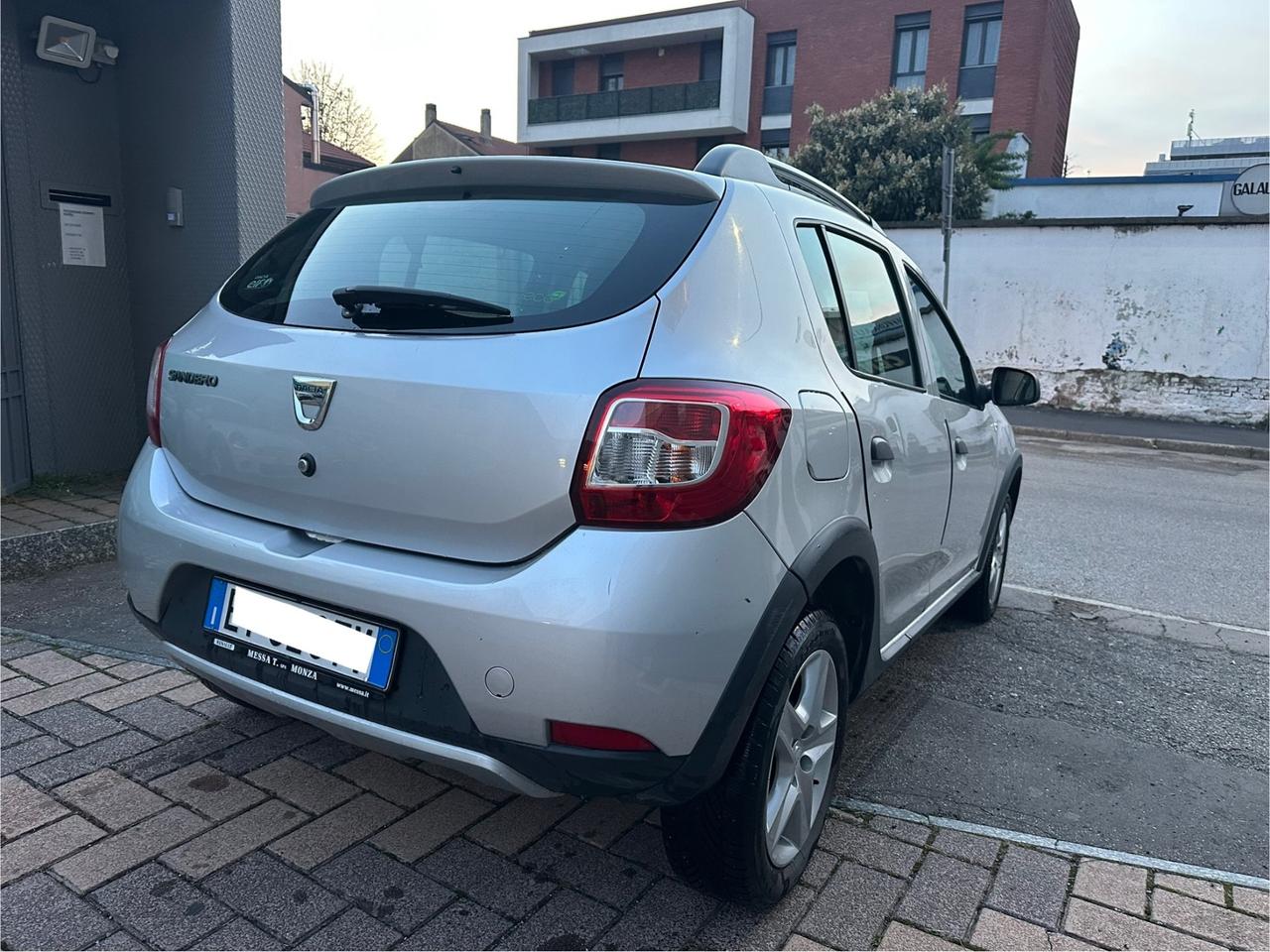 Dacia Sandero Stepway 900 TCe 90CV - ok neopatentati