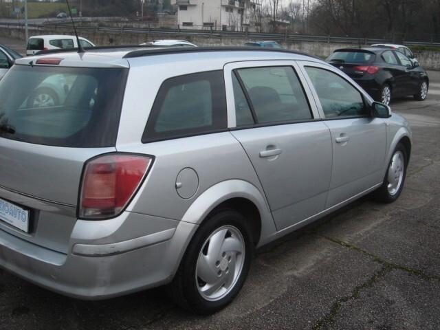 Opel Astra 1.6 16V Twinport Station Wagon Club