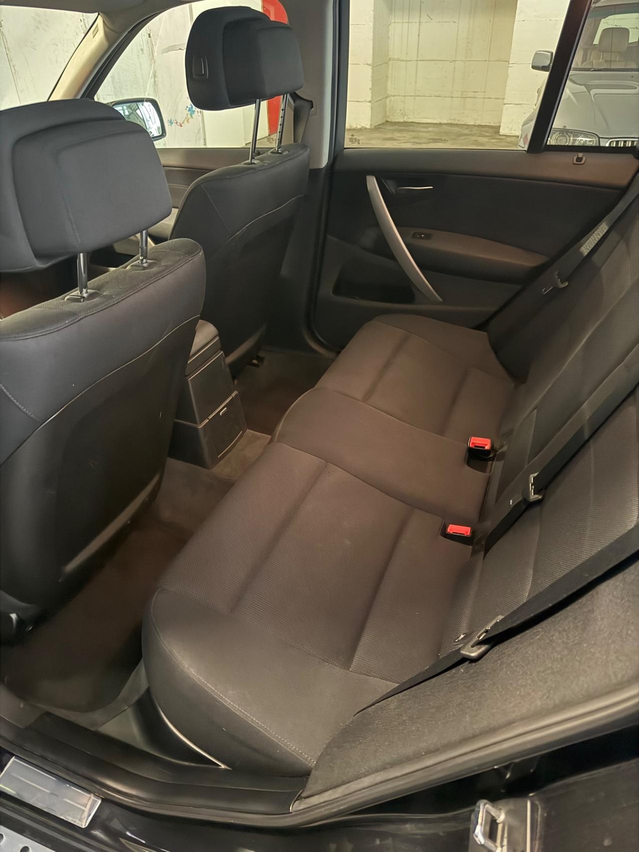 Bmw X3 2.0d cat Futura