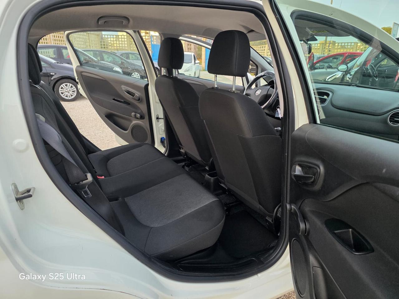 Fiat Punto 1.2 8V 5 porte Lounge 2016 130.000KM