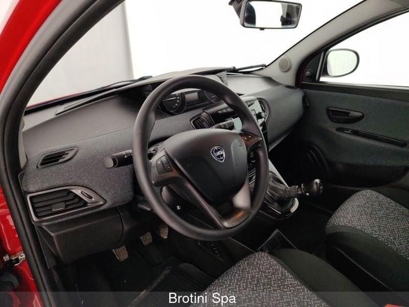 Lancia Ypsilon Ypsilon 1.0 FireFly 5 porte S&S Hybrid Ecochic Silver