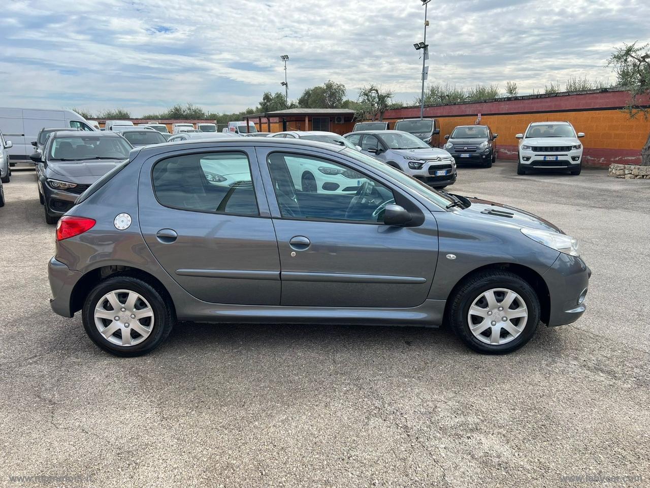 PEUGEOT 206 PLUS TRENDY 1.1 60CV PER NEOPATENTATI