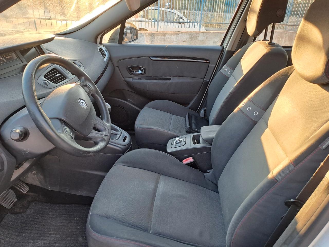 Renault Scénic XMod 1.5 dCi AUTOCARRO N1