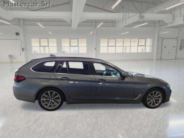 BMW 530 G31 Touring LCI 530e 292CV Touring Business auto -