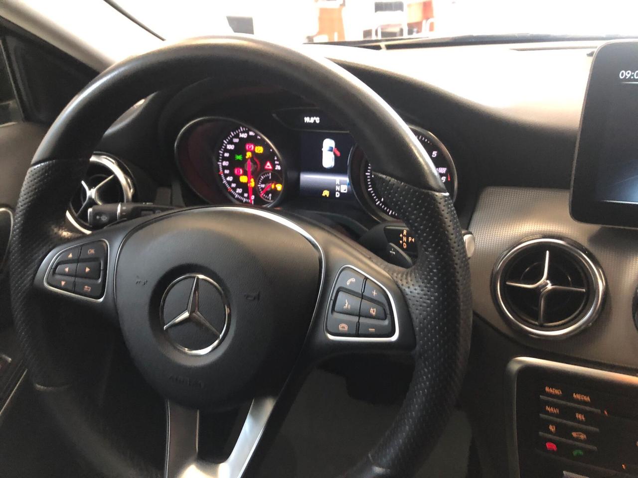 Mercedes-benz GLA 200 d Auto (( Gancio Traino ))