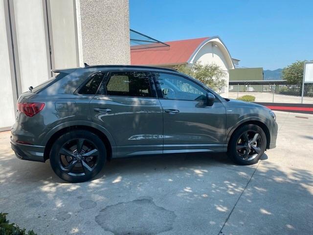 Audi Q3 45 TFSI quattro S tronic line edition